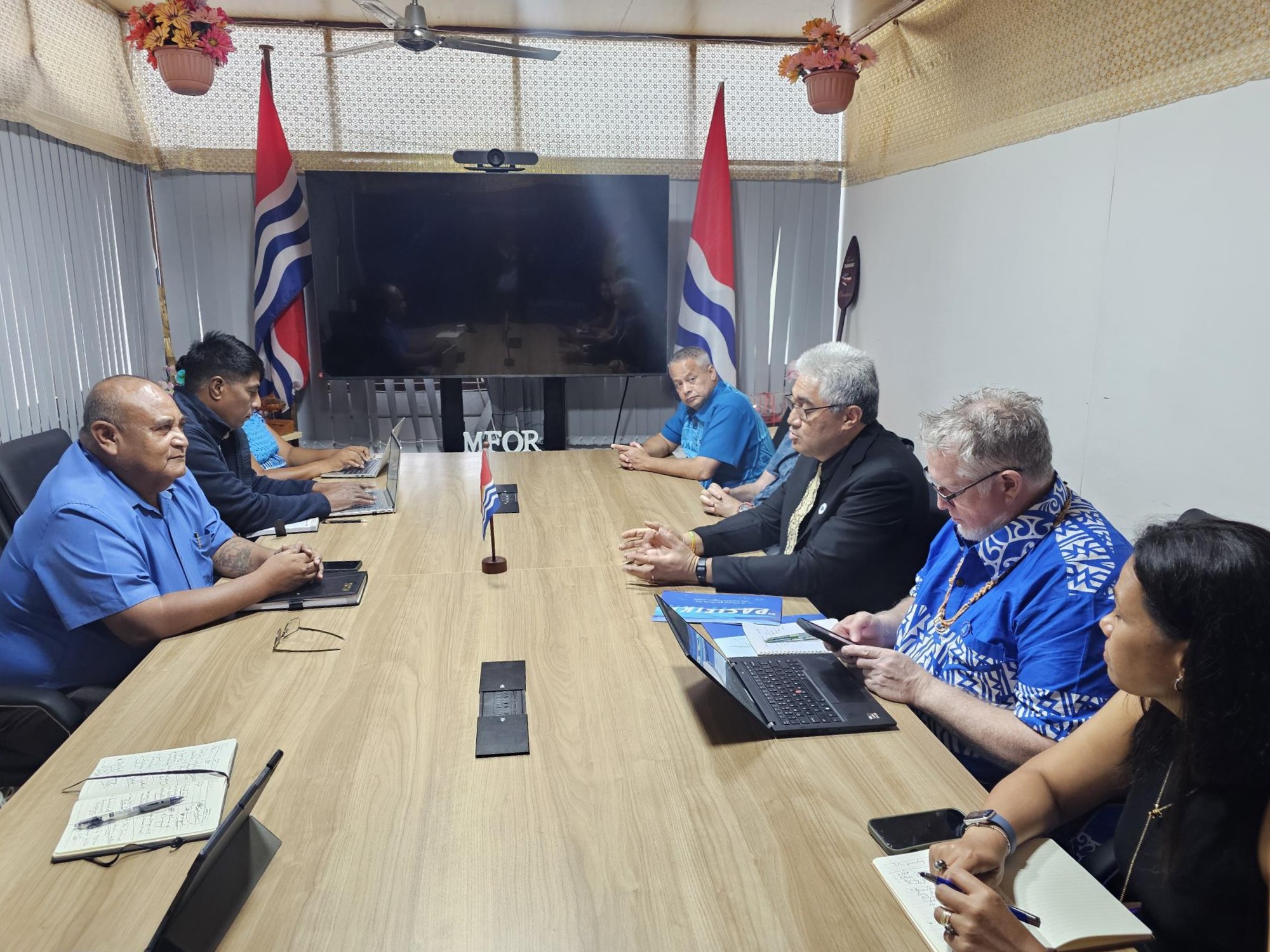 Minister Tiwau Welcomes New SPC Director-General to Kiribati