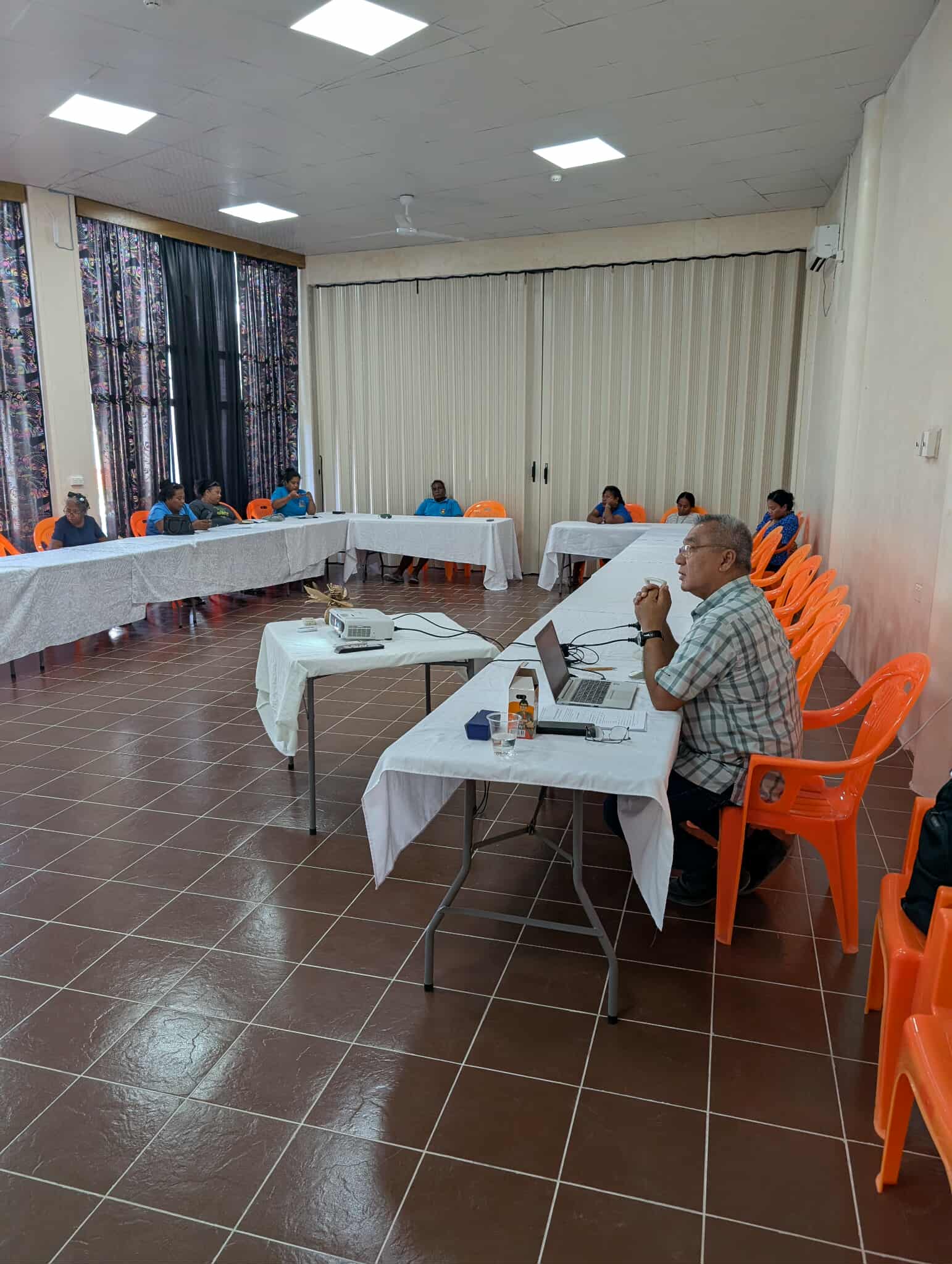 Pet Fish Operators in Kiritimati Equipped with Sustainable Harvesting Skills